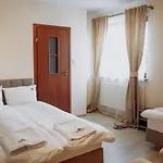 Redwood By Easy Rent