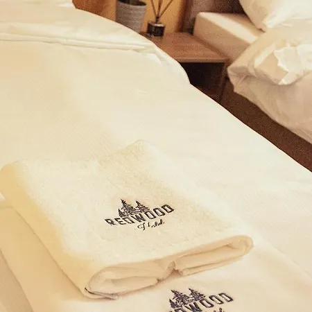Redwood By Easy Rent