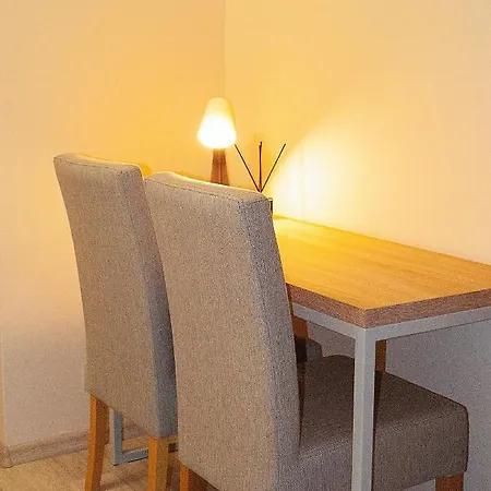 Redwood By Easy Rent Hostel