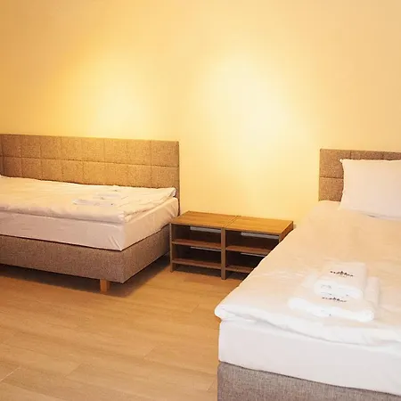 Redwood By Easy Rent Hostel