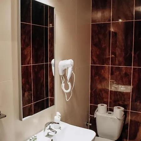 Redwood By Easy Rent *