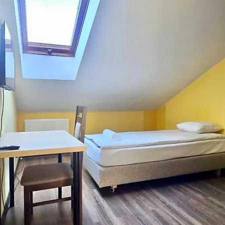 Redwood By Easy Rent