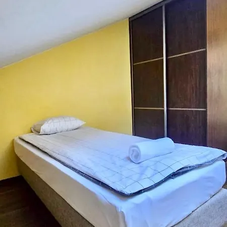 Hostel Redwood By Easy Rent