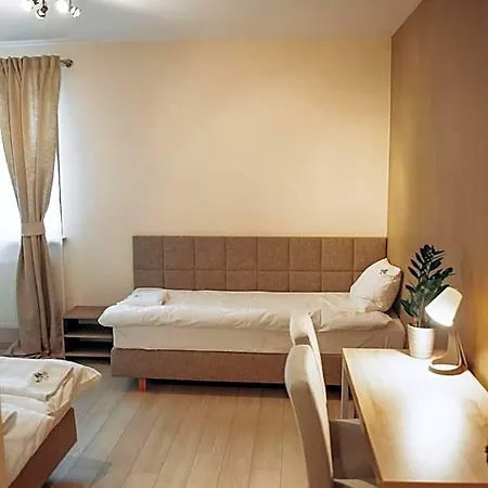 Redwood By Easy Rent