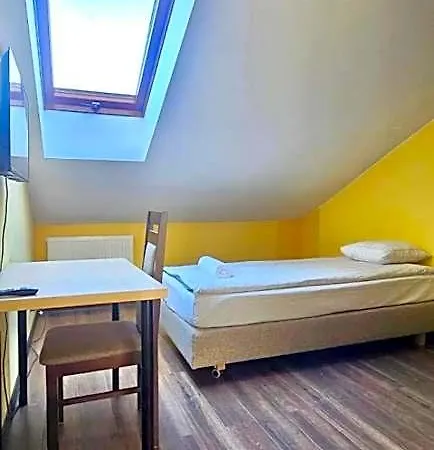 Redwood By Easy Rent Hostel *