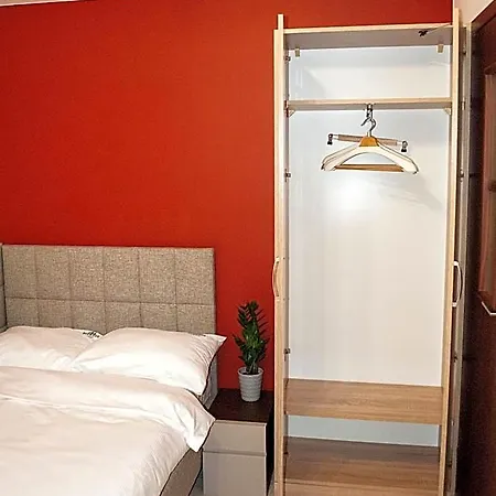 Hostel Redwood By Easy Rent
