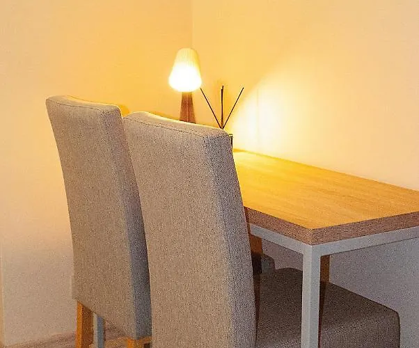 Redwood By Easy Rent Hostel