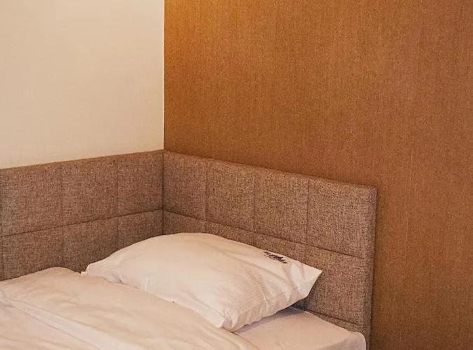 Hostel Redwood By Easy Rent *