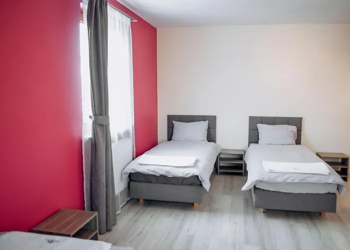 Redwood By Easy Rent Hostel *