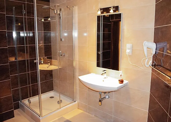 Redwood By Easy Rent Hostel