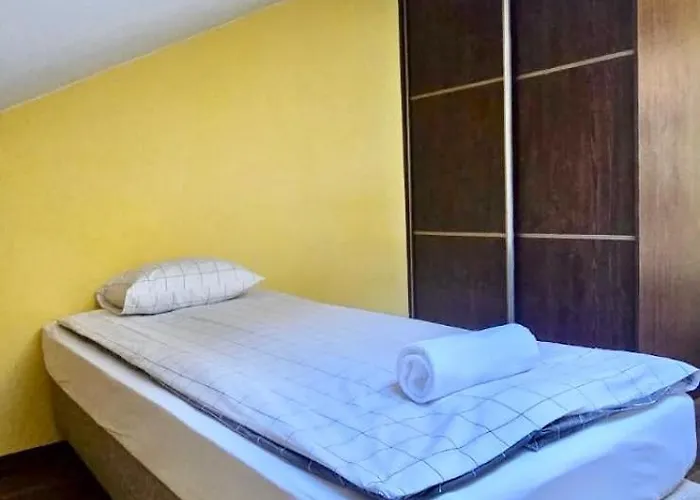 Hostel Redwood By Easy Rent