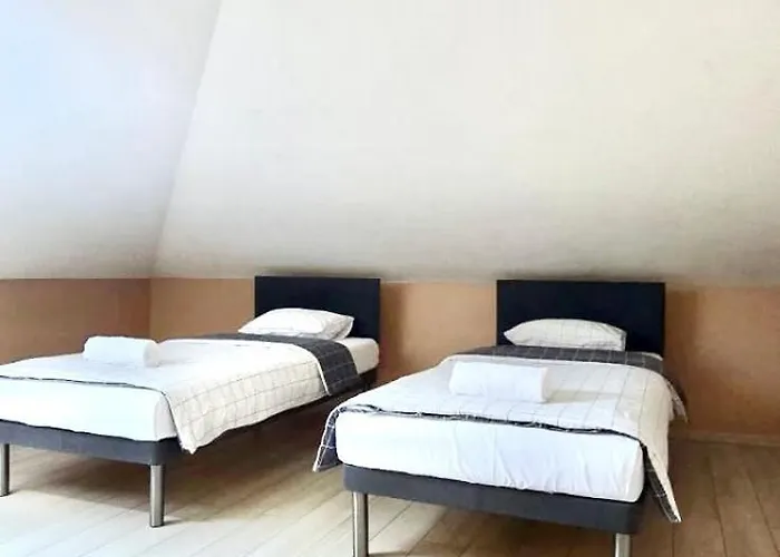 Redwood By Easy Rent